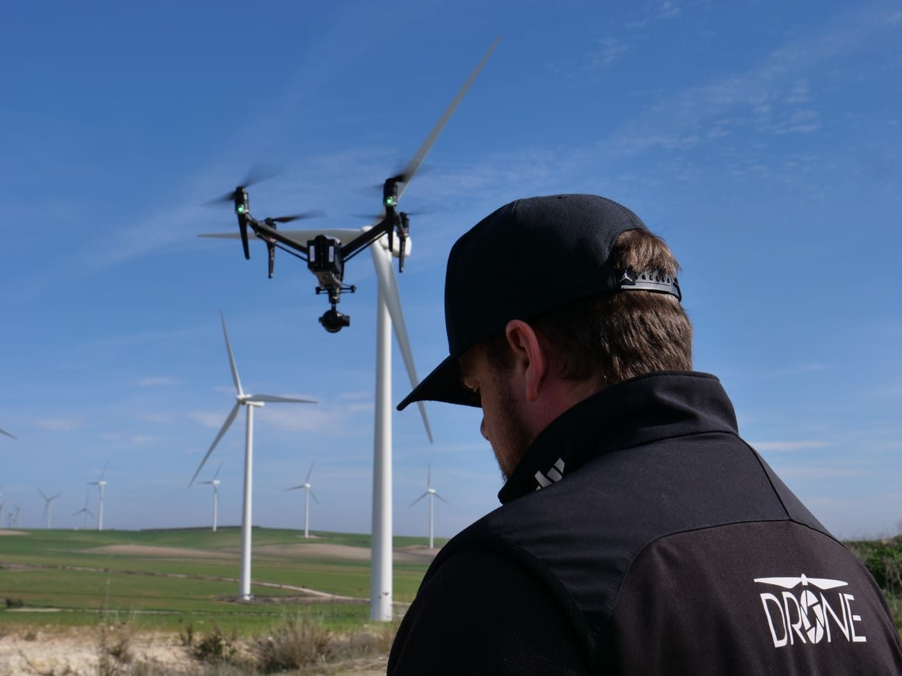 Operadores de drones certificados por AESA en Sevilla - DroneSevilla